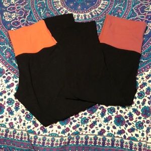 Bundle of two fashion nova leggings size L